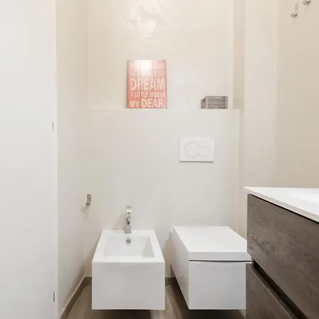 Mascarella 33 By ボローニャ