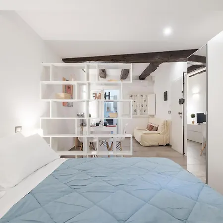 Mascarella 33 By ボローニャ